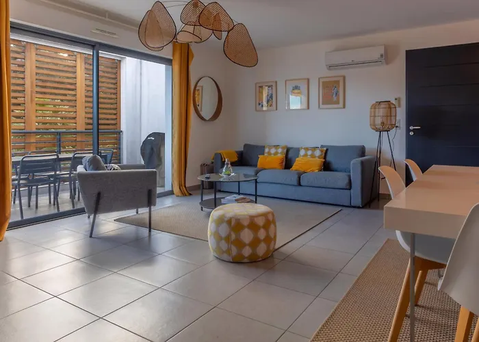 Les Terrasses De La Pinede - Appt Climatise *