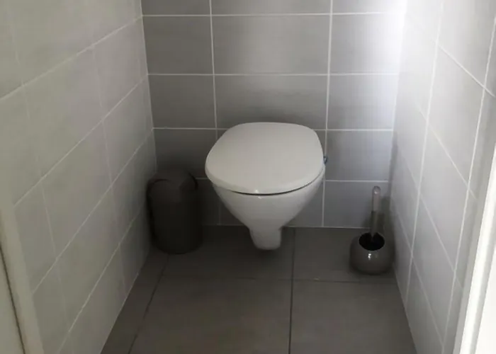 Les Terrasses De La Pinede - Appt Climatise *