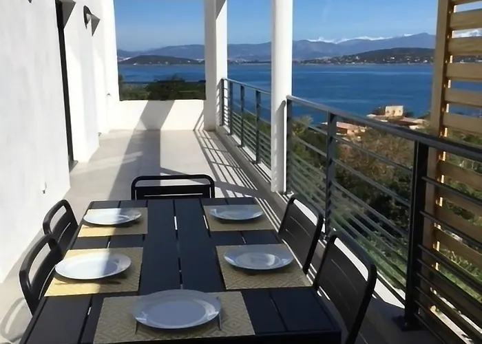 Les Terrasses De La Pinede - Appt Climatise